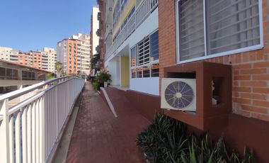 Se arrienda apartamento en Miramar