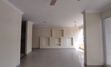 Se arrienda apartamento en Miramar