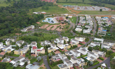 Casa campestre en el condominio hacienda la pradera