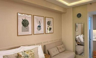 Fully furnished Studio Unit with City and Seaview for RENT