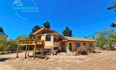 SINCRÓNICA PROPIEDADES ARRIENDA POR AÑO CORRIDO GRAN PARCELA EN 12 DE LA FAMA, ALGARROBO