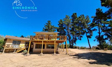SINCRÓNICA PROPIEDADES ARRIENDA POR AÑO CORRIDO GRAN PARCELA EN 12 DE LA FAMA, ALGARROBO