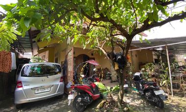 Rumah Dua Lantai Tanah Luas di Pelem Banguntapan Bantul Yogyakarya
