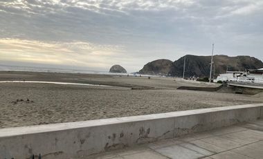 Totoritas Ocasión - Vendo casa en el malcecón con la mejor vista a la playa grande y a la playa chica- - 4 Dorm. con 4 Baños incorporados