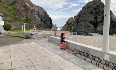 Totoritas Ocasión - Vendo casa en el malcecón con la mejor vista a la playa grande y a la playa chica- - 4 Dorm. con 4 Baños incorporados