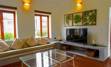 Vendo cómoda casa frente al parque principal en playa Las Totoritas - 4 Dorm. US$ 299,000.00