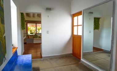 Vendo cómoda casa frente al parque principal en playa Las Totoritas - 4 Dorm. US$ 299,000.00