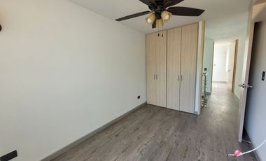 SE ARRIENDA CASA REMODELADA EN SOL DE GALICIA,FRENTE A LA ZONA SOCIAL.