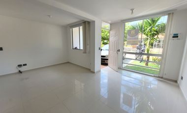 SE ARRIENDA CASA REMODELADA EN SOL DE GALICIA,FRENTE A LA ZONA SOCIAL.