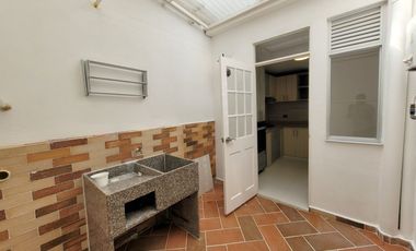 SE ARRIENDA CASA REMODELADA EN SOL DE GALICIA,FRENTE A LA ZONA SOCIAL.