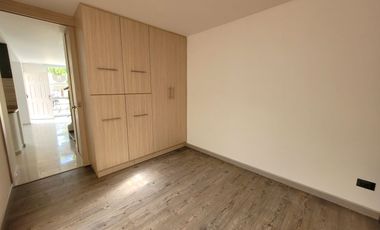 SE ARRIENDA CASA REMODELADA EN SOL DE GALICIA,FRENTE A LA ZONA SOCIAL.