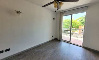 SE ARRIENDA CASA REMODELADA EN SOL DE GALICIA,FRENTE A LA ZONA SOCIAL.