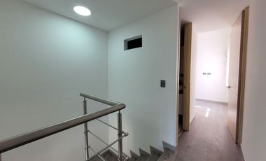 SE ARRIENDA CASA REMODELADA EN SOL DE GALICIA,FRENTE A LA ZONA SOCIAL.