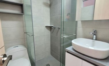 SE ARRIENDA CASA REMODELADA EN SOL DE GALICIA,FRENTE A LA ZONA SOCIAL.