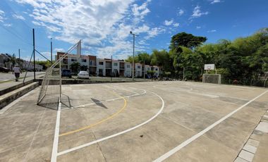 SE ARRIENDA CASA REMODELADA EN SOL DE GALICIA,FRENTE A LA ZONA SOCIAL.