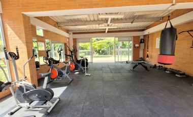 SE ARRIENDA CASA REMODELADA EN SOL DE GALICIA,FRENTE A LA ZONA SOCIAL.