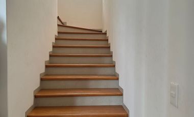 Casa en Renta en Pedregales, Zona Poniente | 3 Recámaras con Baño y Jardín Amplio