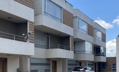 VENDO CASA HERMOSA EN IZAMBA-SECTOR COLEGIO ATENAS -AMBATO