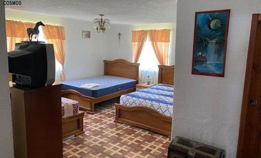 Casa de venta en Intag, 3 hectáreas de terreno con árboles frutales