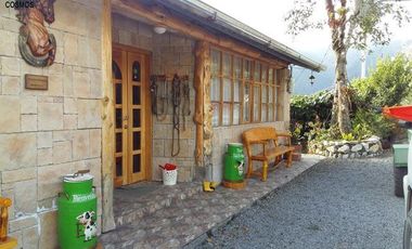 Casa de venta en Intag, 3 hectáreas de terreno con árboles frutales