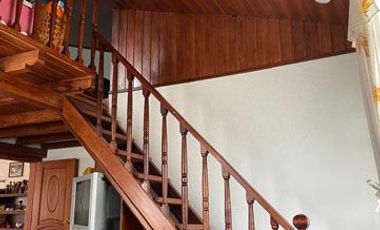 Casa de venta en Intag, 3 hectáreas de terreno con árboles frutales