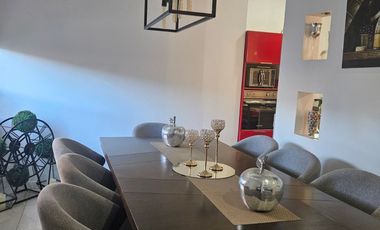 HERMOSA RESIDENCIA EN VENTA, AREA CAMPOS ELISEOS, CON ALBERCA