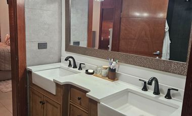 HERMOSA RESIDENCIA EN VENTA, AREA CAMPOS ELISEOS, CON ALBERCA