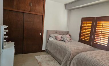 HERMOSA RESIDENCIA EN VENTA, AREA CAMPOS ELISEOS, CON ALBERCA