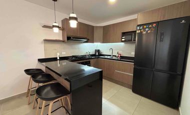 Renta Casa de tres dormitorios en conjunto privado en Llano Grande