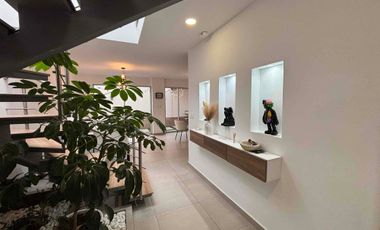 Renta Casa de tres dormitorios en conjunto privado en Llano Grande