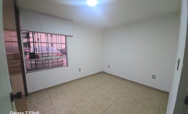 Coqueto depto iluminado, Planta Baja, 2 rec, 1 bañ, 1 gar.Agrícola Oriental