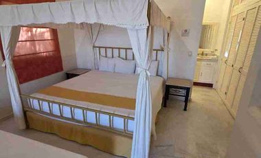 Villa de 3 niveles en Renta en Isla Mazatlán, Club de Yates