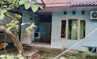 Rumah Besar 2 Lantai di Sekar Kemuning