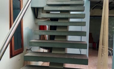 Rumah Besar 2 Lantai di Sekar Kemuning
