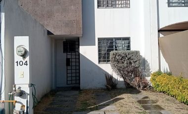 SE RENTA casa amueblada y equipada Hacienda Viñedos