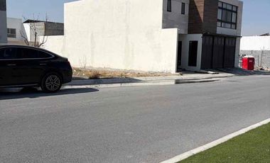 Venta de Terreno en Residencial La Escondida