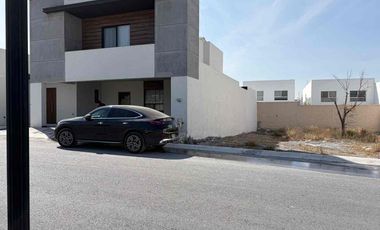Venta de Terreno en Residencial La Escondida