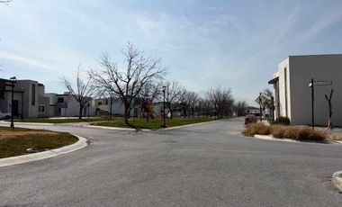 Venta de Terreno en Residencial La Escondida