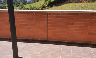 Se arrienda  AMOBLADO