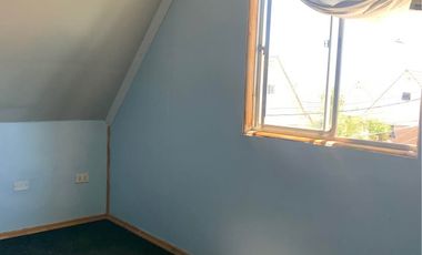 Se vende casa de 3 pisos en Villa Viña Santa Blanca, Rancagua Region de O’Higgins.