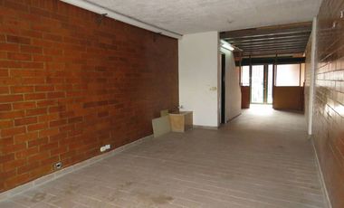 VENDO BODEGA EN SIBERIA