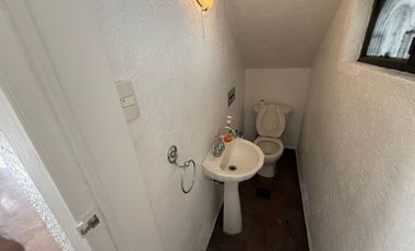 Echegaray: Casa con jardín