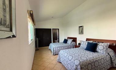 CASA EN VENTA EN FRACCIONAMIENTO LOMAS DE COCOYOC MORELOS