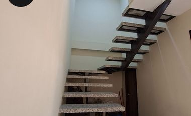 En Machala Linda Casa de Venta en Urb. Privada con una ubicación estratégica cerca a la Gran Piazza, Colegios, etc