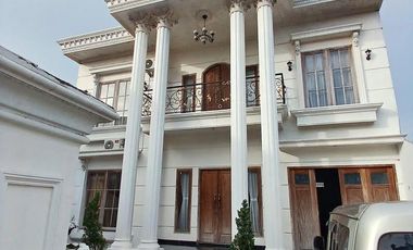 Jual Rumah Mewah Kota Kediri 2 Lantai