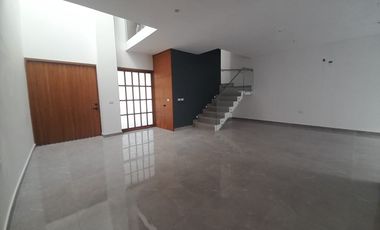 CASA EN VENTA RESIDENCIAL REAL DEL SUR