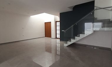 CASA EN VENTA RESIDENCIAL REAL DEL SUR