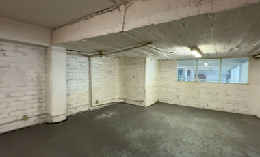 BODEGA EN VENTA EN TOLUCA, CON 4 LOCALES COMERCIALES SOBRE CALLE PRINCIPAL