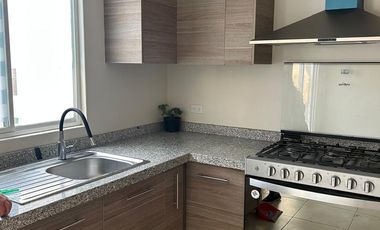 CASA SEMINUEVA EN RENTA EN PUERTA VERONA, ZONA SONTERRA, PRIVADA CON AMENIDADES