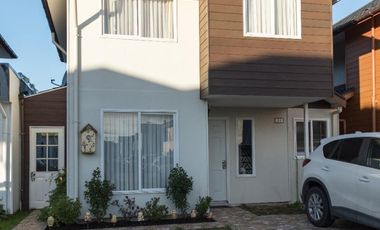 Se arrienda Casa valle Volcanes 3 D 2 B sector Supermercado  Santa Isabel